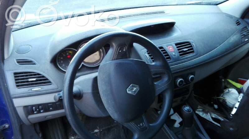 Megane III Megane  8200266777E