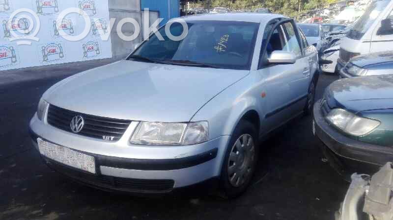 PASSAT B5 Passat  8D0907558F