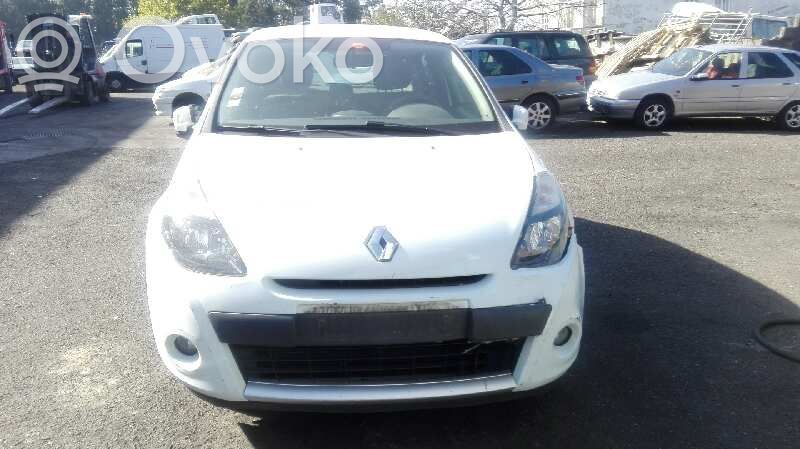Clio III Clio  8200747140