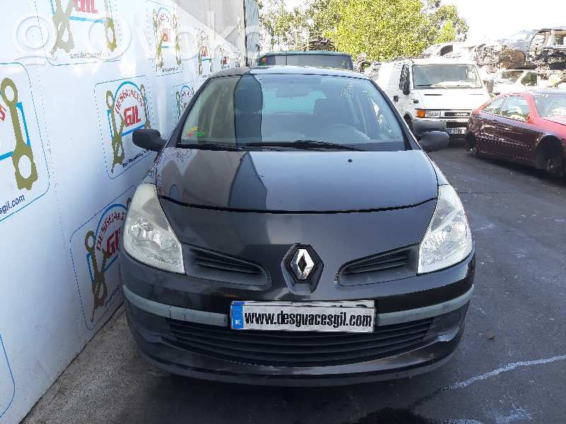Clio III Clio  8200747140