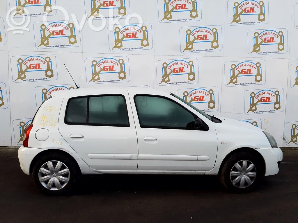 Clio III Clio  8200667608A