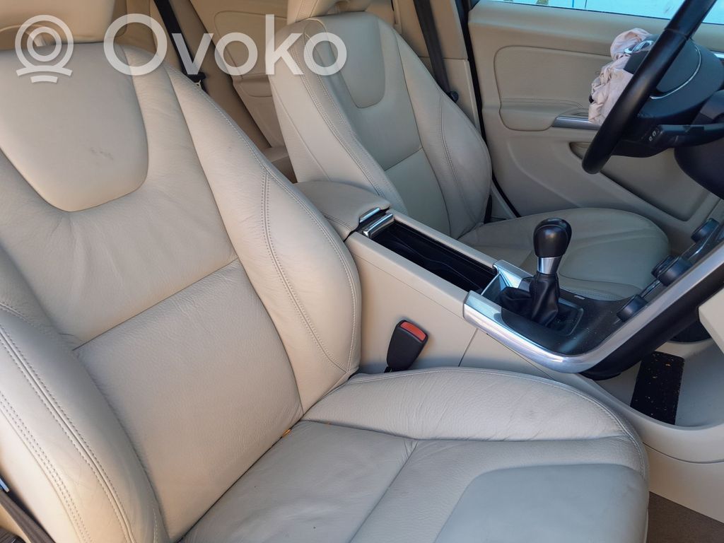 V60 V60, V60 Cross Country