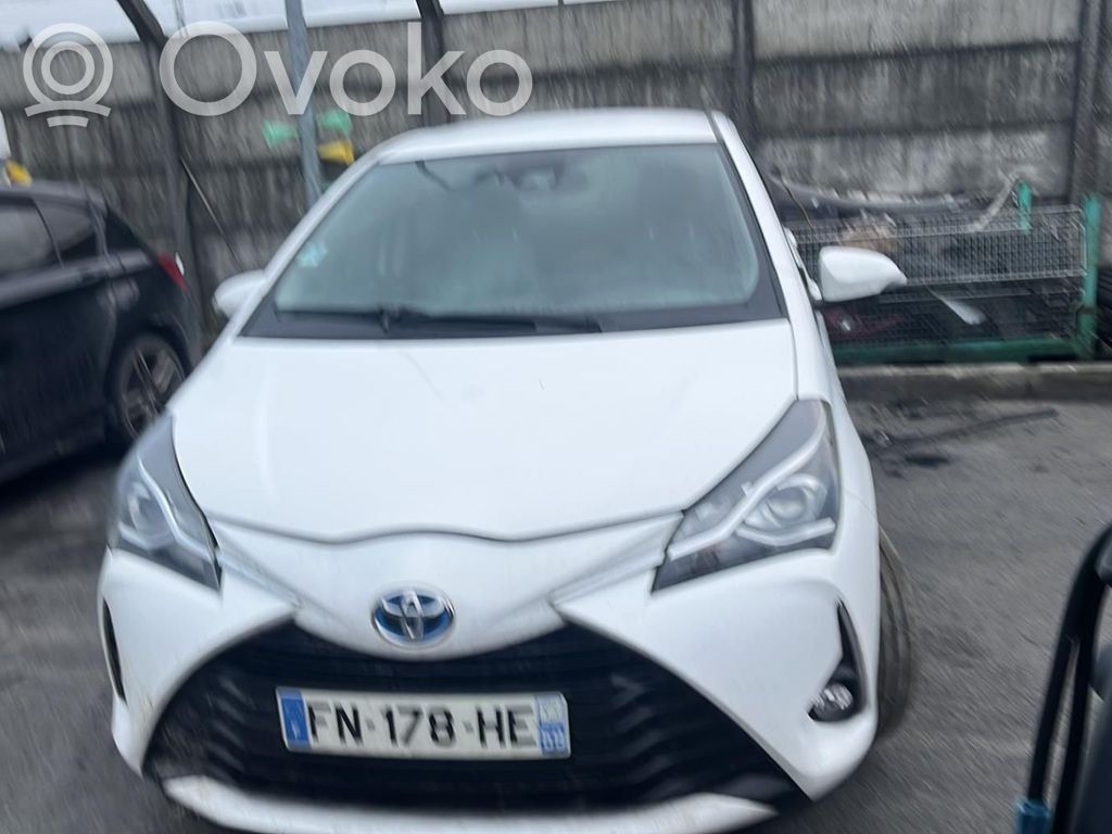 Yaris Yaris  8445071010
