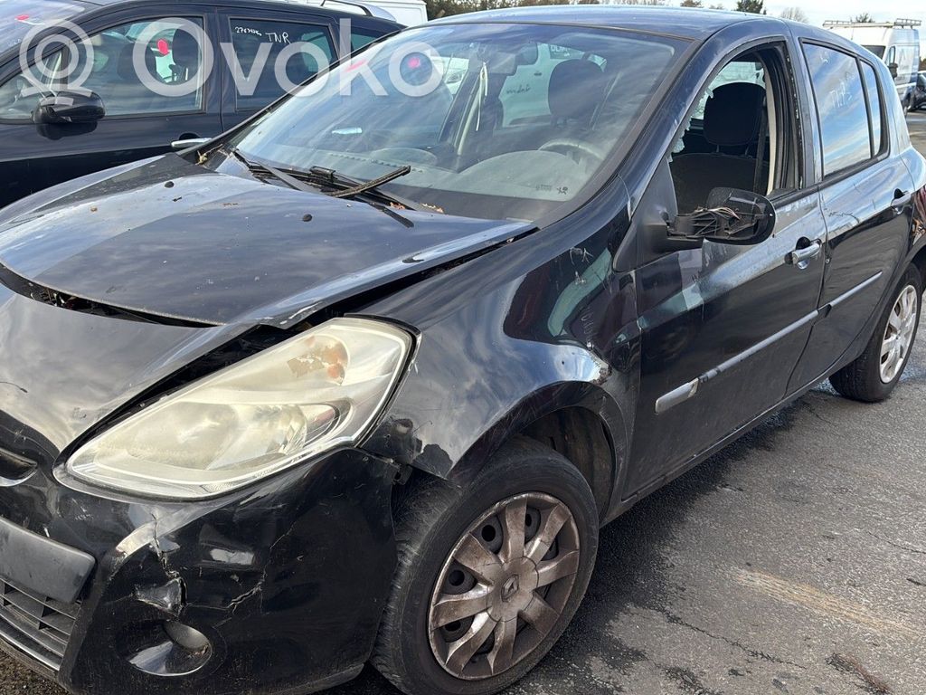 Clio III Clio  8200674055