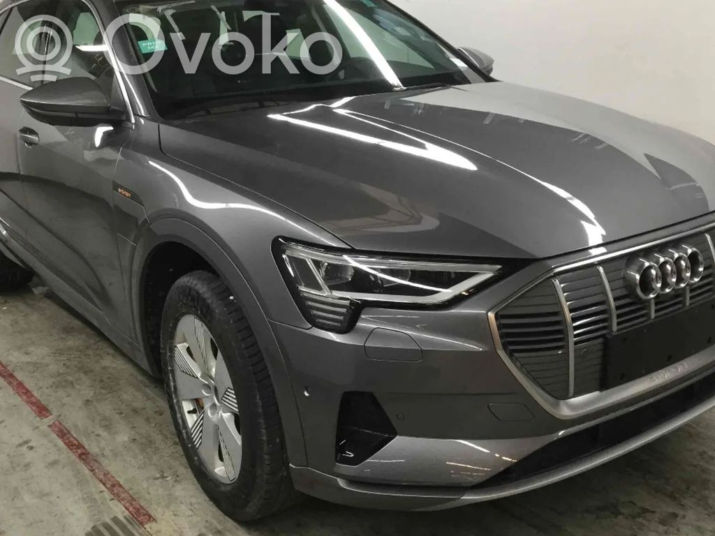 e-tron e-tron  4KL857035