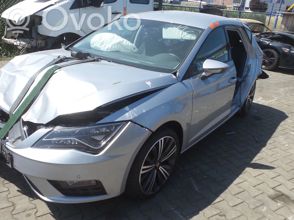 Leon (5F) Leon  04E906262AR