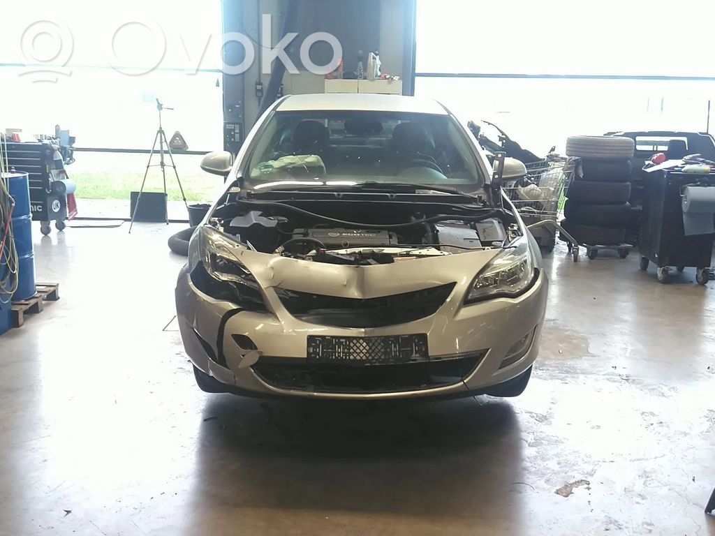 Astra J Astra  95507946