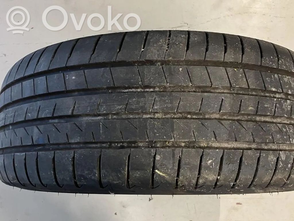 e-tron e-tron  4M0941286D