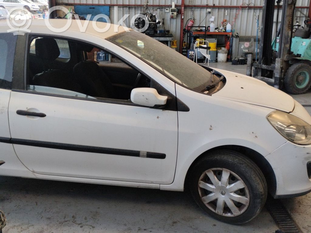 Clio III Clio  8200267937F