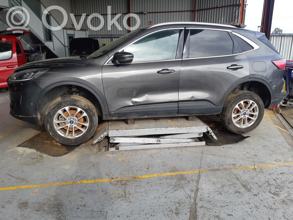 Kuga III Kuga  LX616K775AD