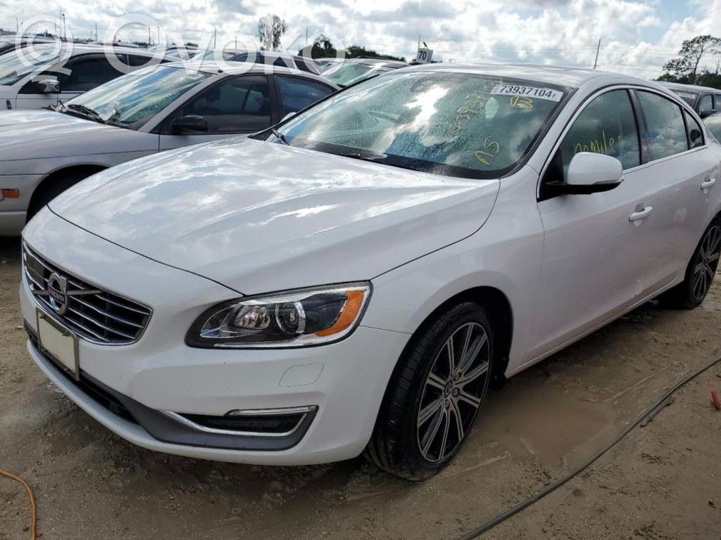 S60 S60  31343018