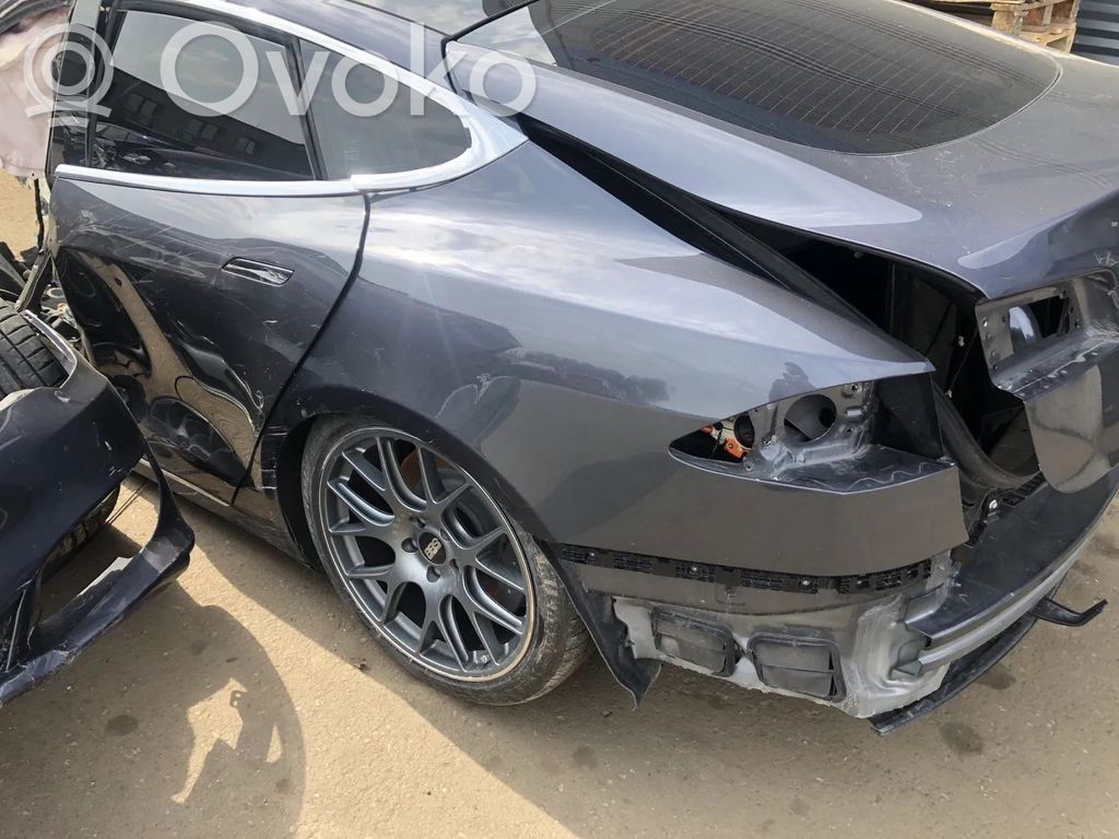 Model S Tesla Model S  0748G03S