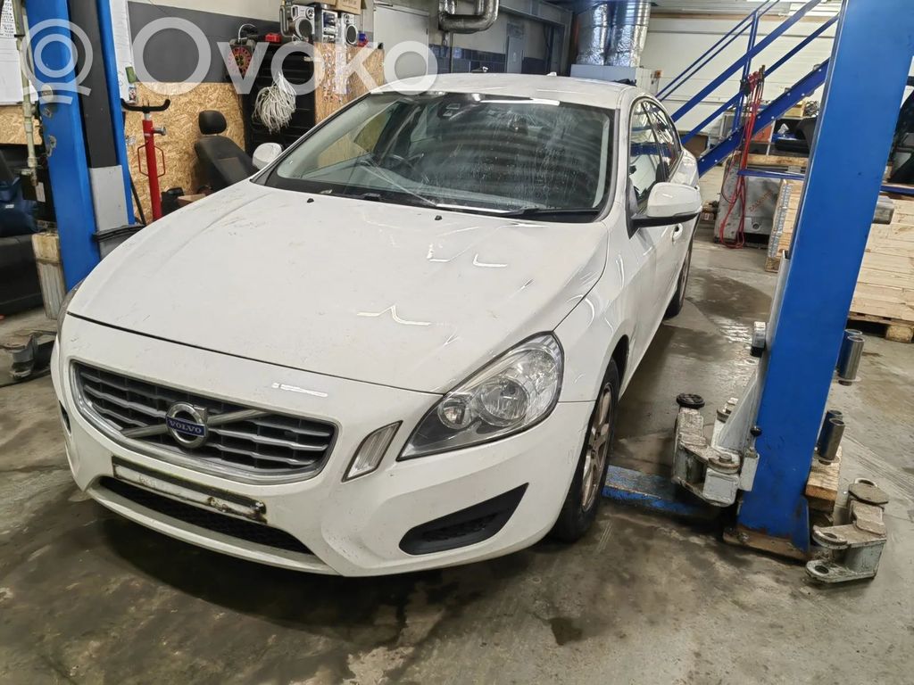 S60 S60  30757556