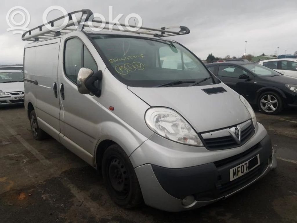 Vivaro Vivaro  696525