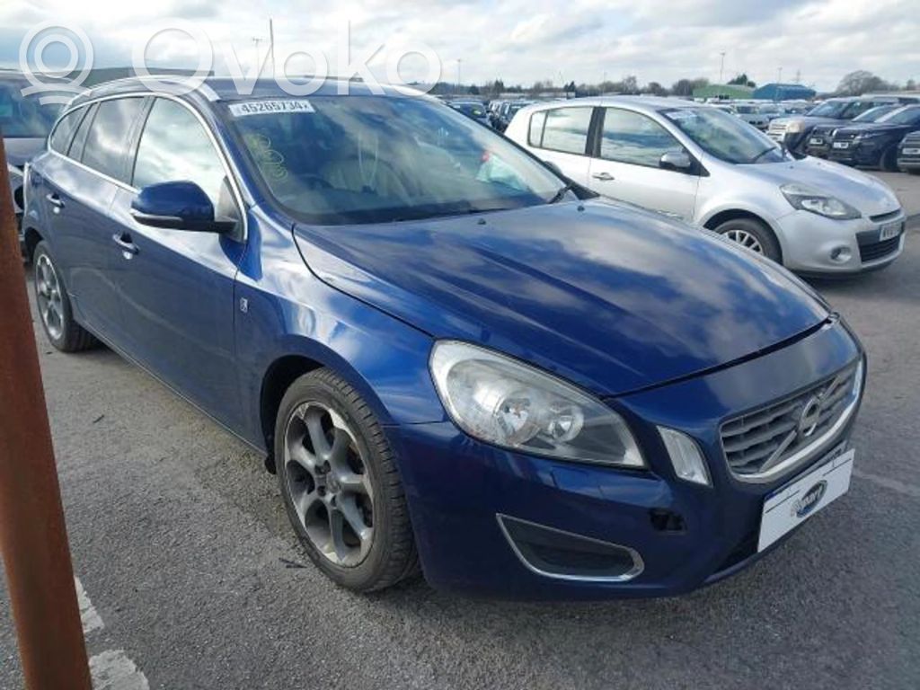 V60 V60, V60 Cross Country  31343148