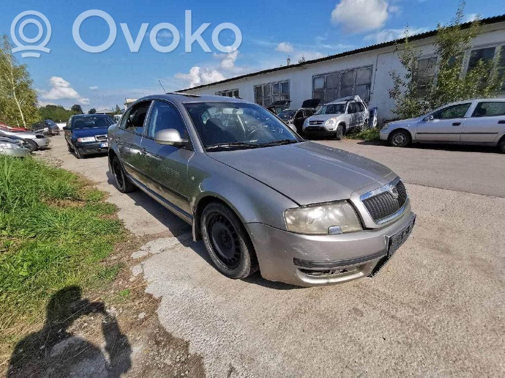 Superb B5 (3U) Superb  790050