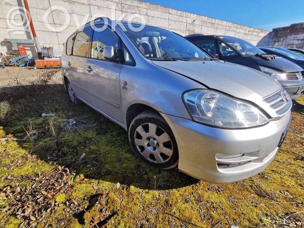 Avensis Verso Avensis Verso  6791245040