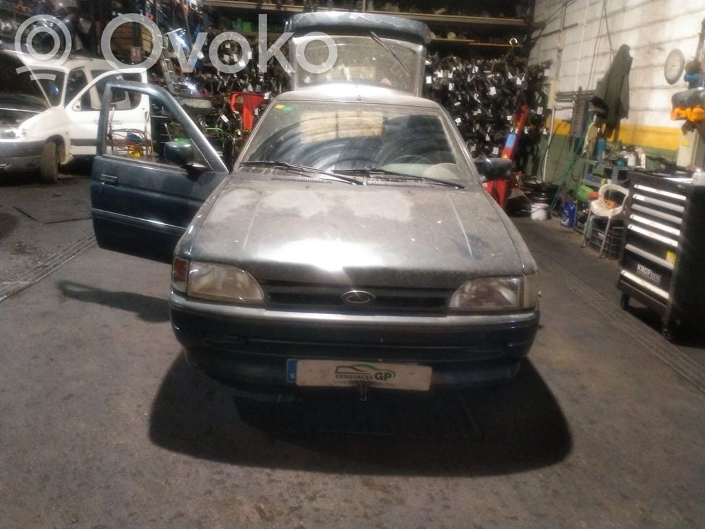 Escort Escort  LRC6732602C