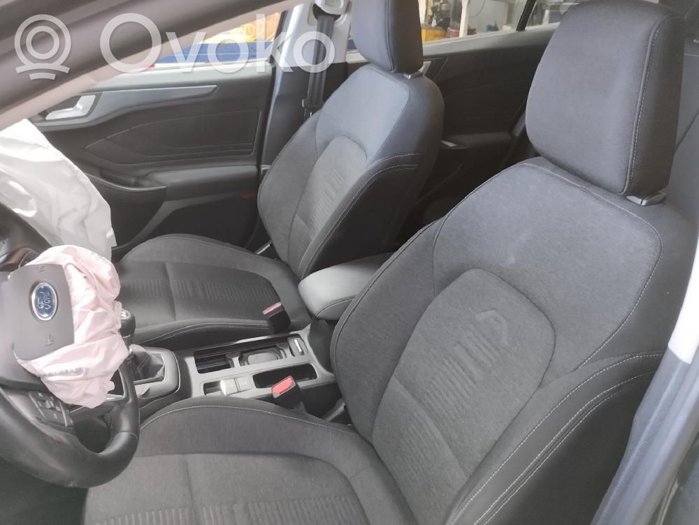 Focus Focus  JX6T10C679CB