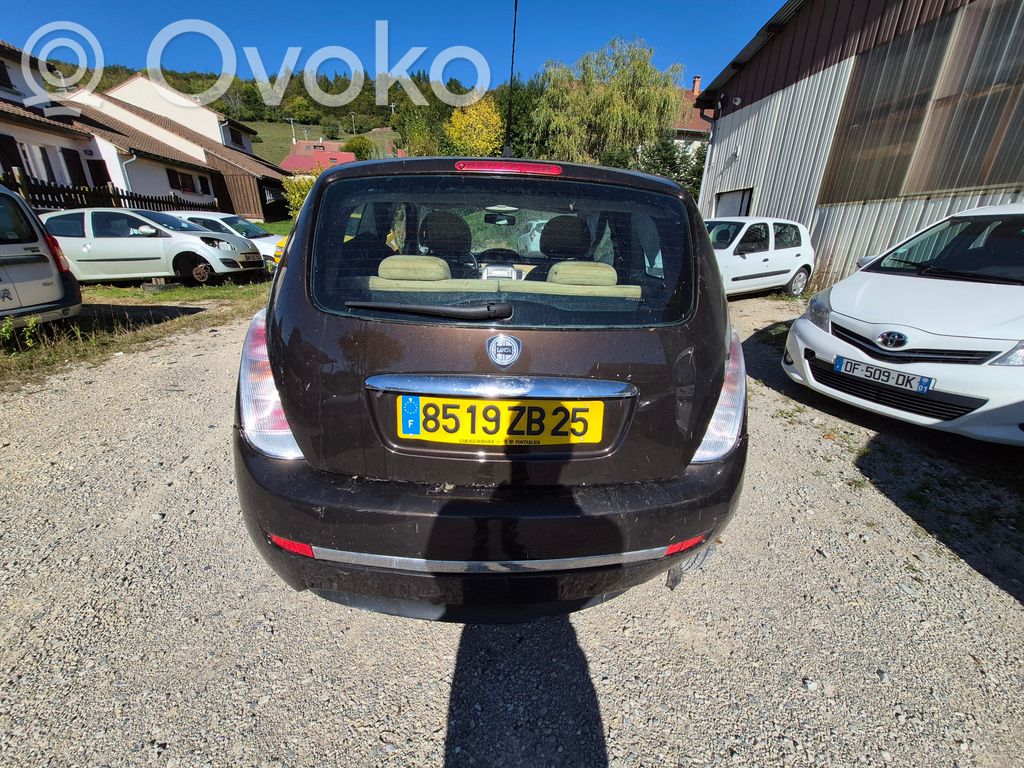 Ypsilon Ypsilon  735517438
