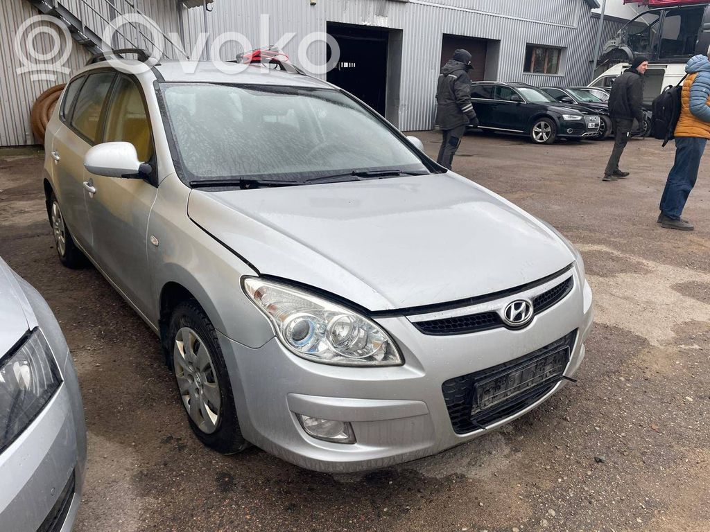 i30 i30  585001H200