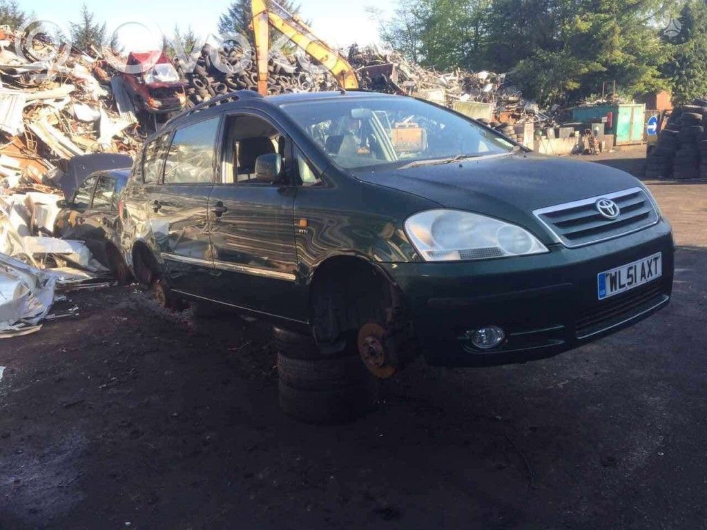 Avensis Verso Avensis Verso  012153