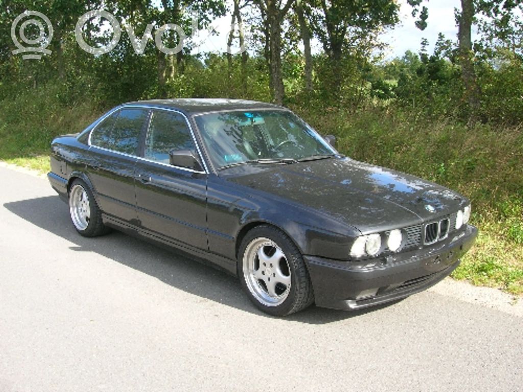 5 E34 Series 5  66101390734