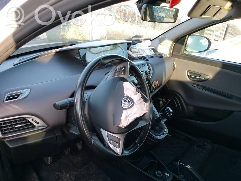 Ypsilon Ypsilon