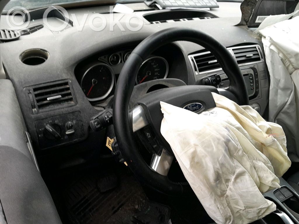 Kuga I Kuga  AV412C405AA