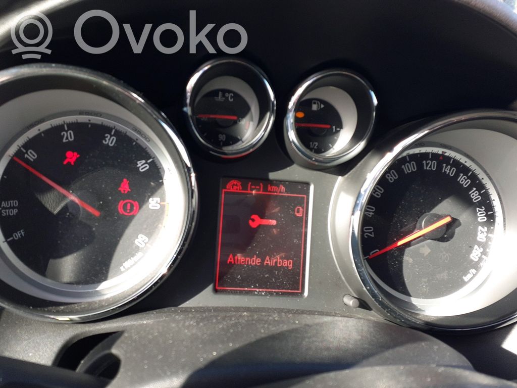 Astra J Astra  13306455