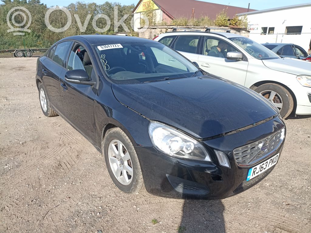 S60 S60  31352072