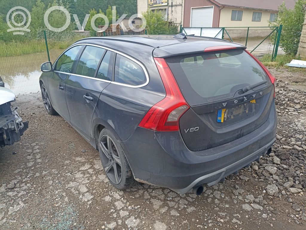 V60 V60, V60 Cross Country  124040310