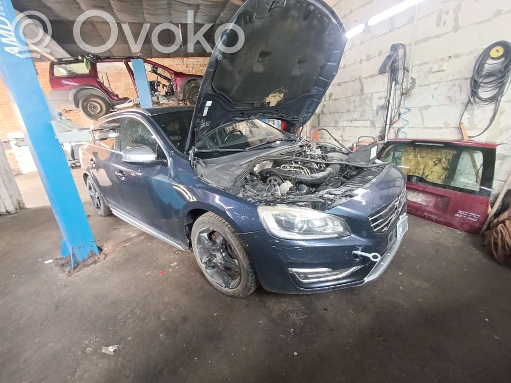 V60 V60, V60 Cross Country  31360348