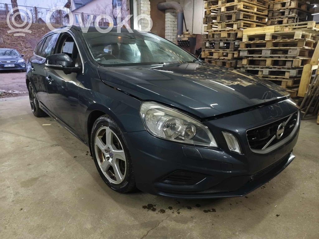 V60 V60, V60 Cross Country  31341202