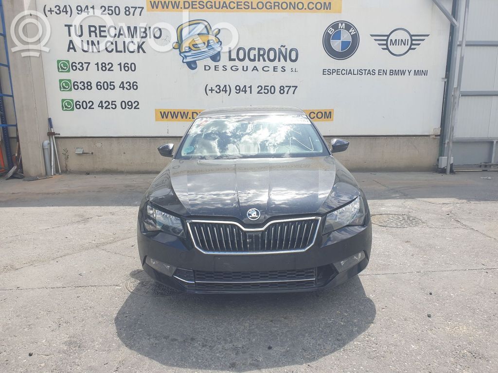 Superb B8 (3V) Superb  3Q0505235P