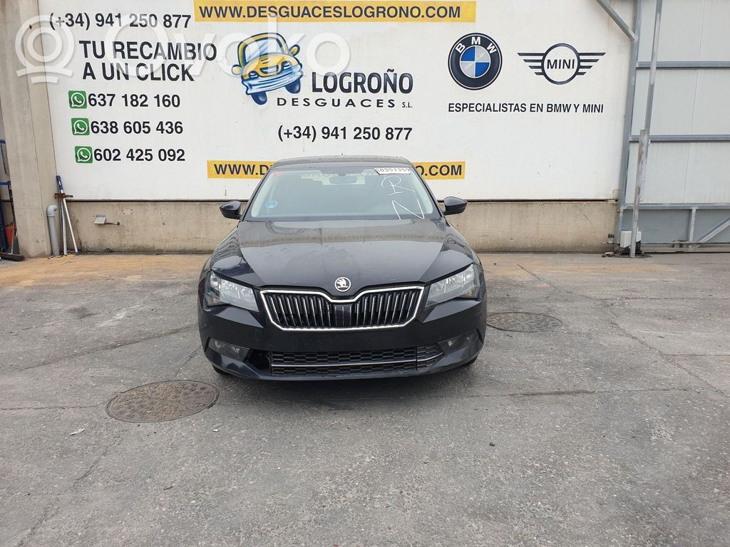 Superb B8 (3V) Superb  04L103173A