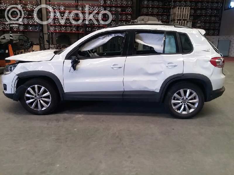 Tiguan Tiguan  5M1857101H
