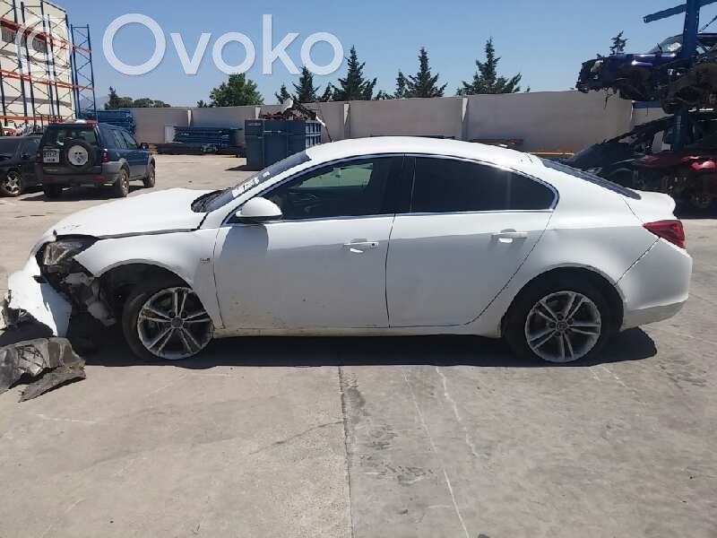 Insignia A Insignia  13082893