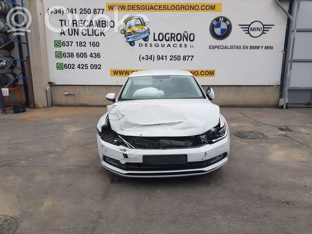PASSAT B8 Passat  3Q0711049Q