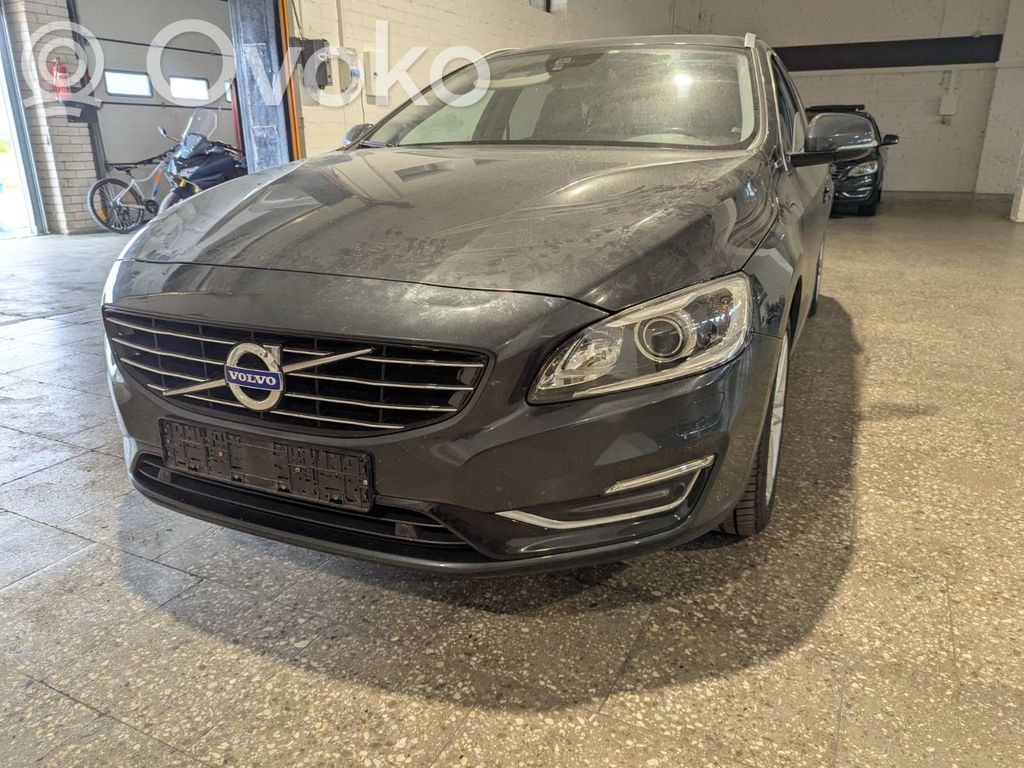 V60 V60, V60 Cross Country  31390121