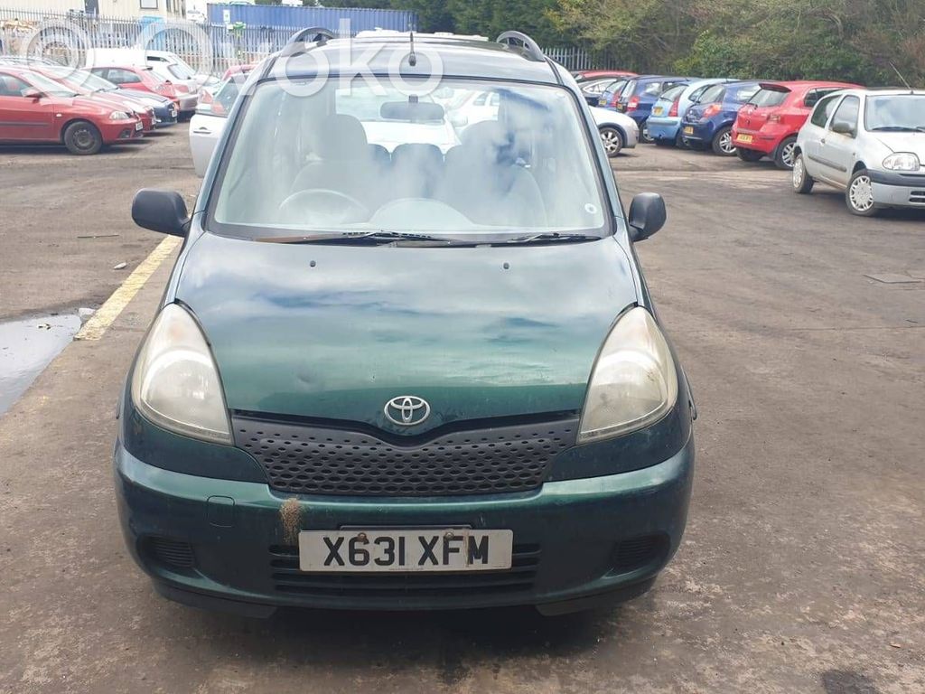 Yaris Verso Yaris Verso  2110007431
