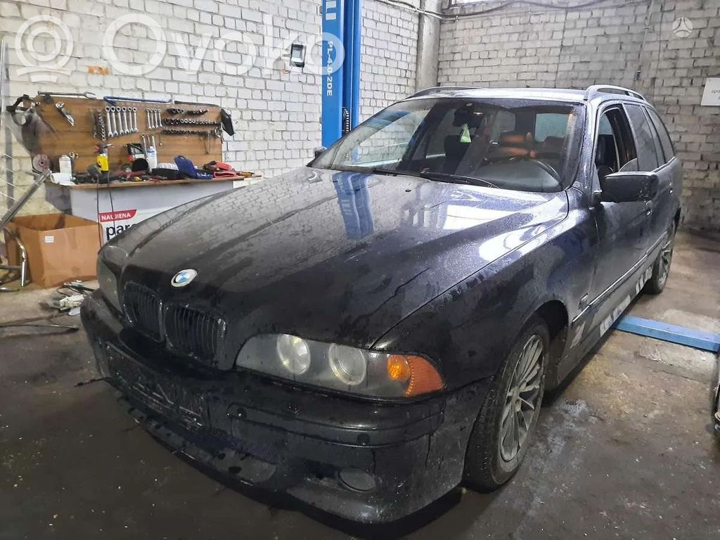 5 E39 Series 5  8352165