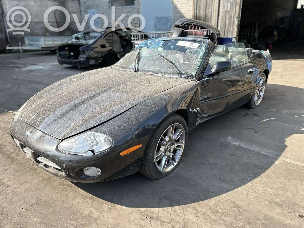 XK8 - XKR XK-Series  HJE9667CC