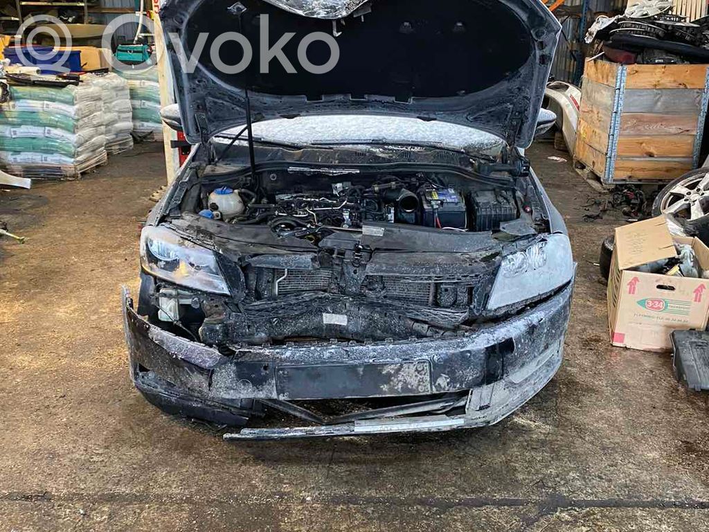 PASSAT B7 Passat  3C5857805K