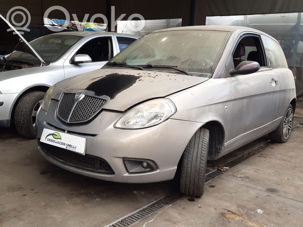 Ypsilon Ypsilon  46836770