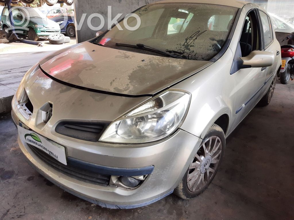 Clio III Clio  8200294234