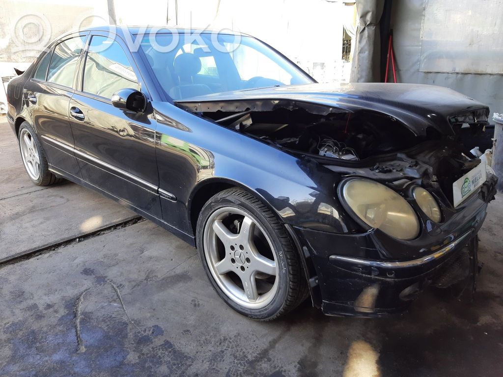 E W211 E-class, AMG (W124, W210, W211, W212, W213, C207, W238)  2118201526