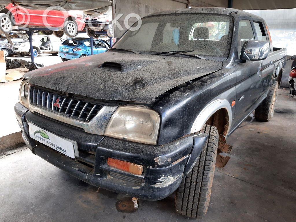 L200 L200, L300, L400 Space Gear  MR144546