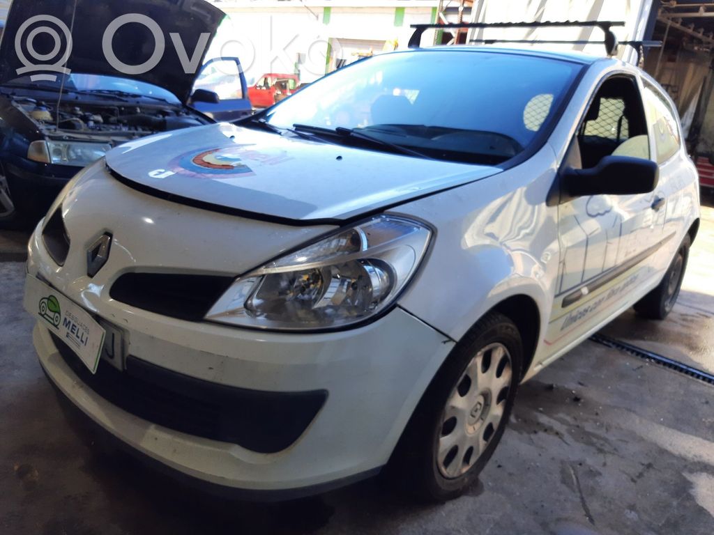 Clio III Clio  8200652284
