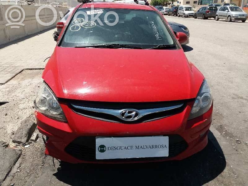 i30 i30  282012A710